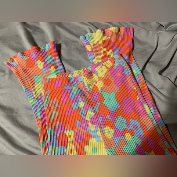 ✨Billabong Thermal Bell Bottom Pants✨ - Picture 2 of 10